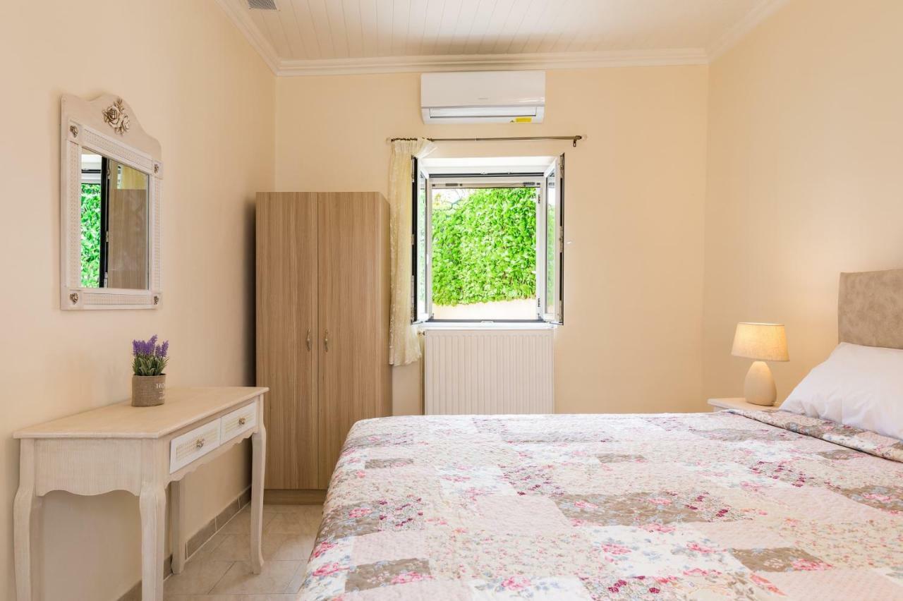 Margreco In Garitsa Villa Corfu  Exterior photo