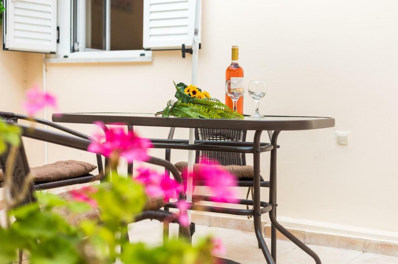 Margreco In Garitsa Villa Corfu  Exterior photo